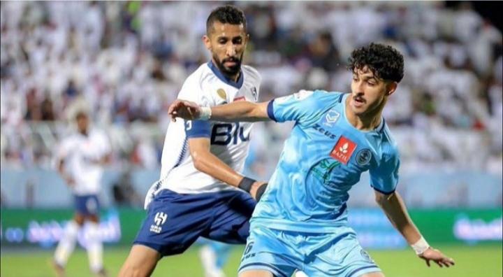 النادي الأهلي يعلن عن تعاقده بشكل رسمي مع اللاعب بسام الجارحي